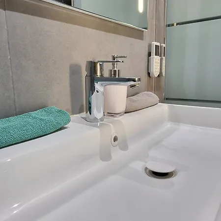 La Cle Escale Bleue, Route Du Parcours Des Arts Ppat