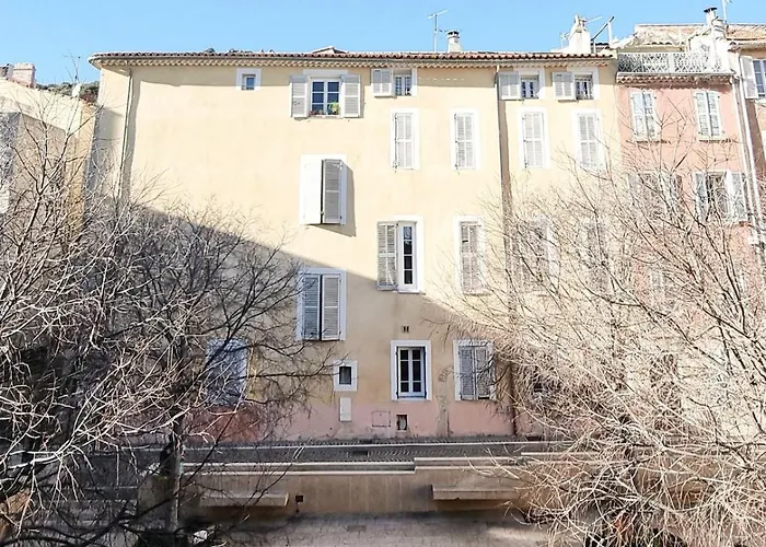 La Cle Escale Bleue, Route Du Parcours Des Arts Ppat